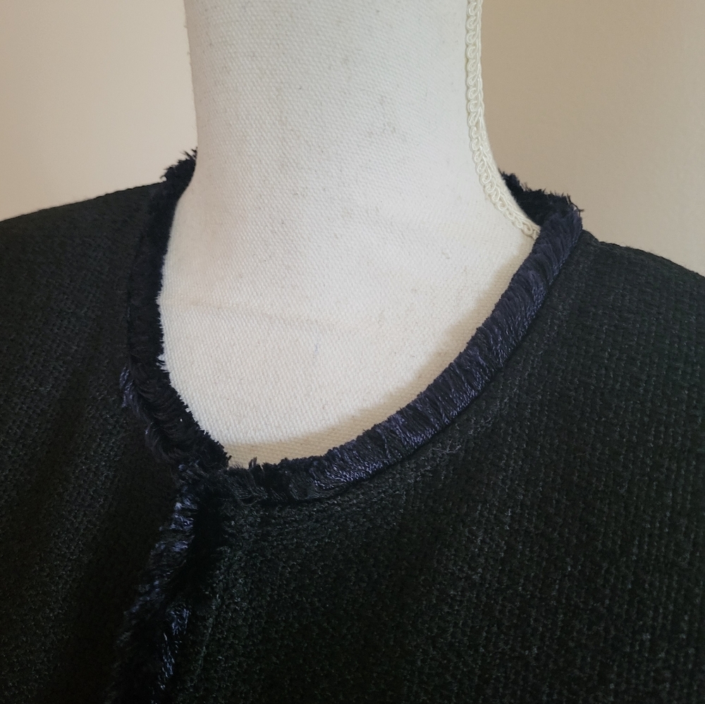 St. John Collection Boucle Wool Blend Fringe-Trim Blazer Black Navy Size 10 - Picture 7 of 12